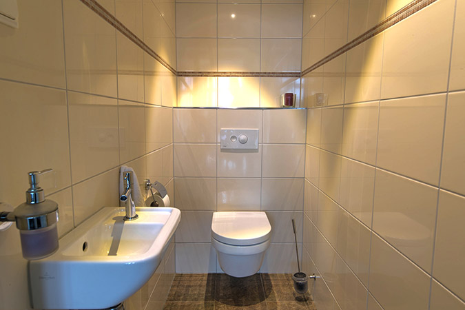 Toilet begane grond  Vakantiewoning de Deale